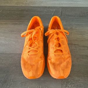NOBULL Neon Orange Runner sz9